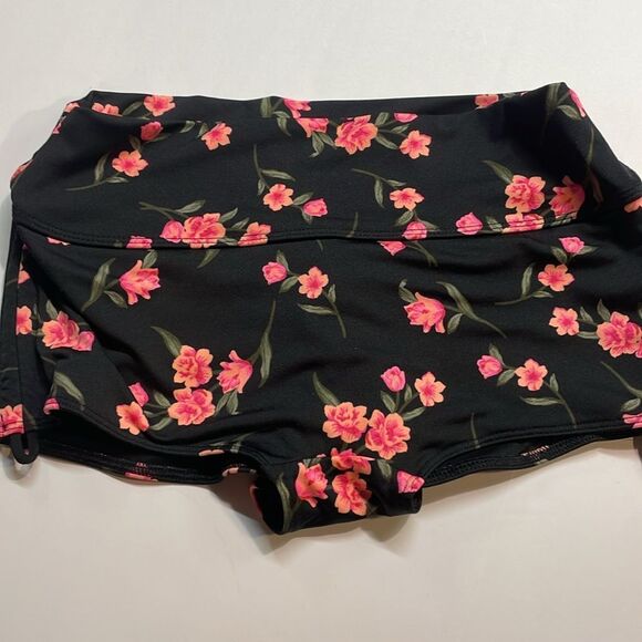 Victoria’s Secret Pink Sport Womens Black Floral Gym to Swim Shorts Sz S - Picture 3 of 5